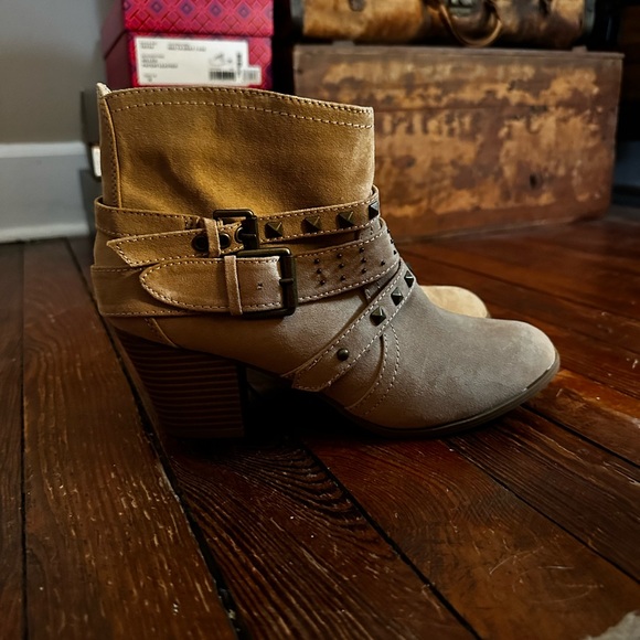 Express booties - Picture 1 of 1